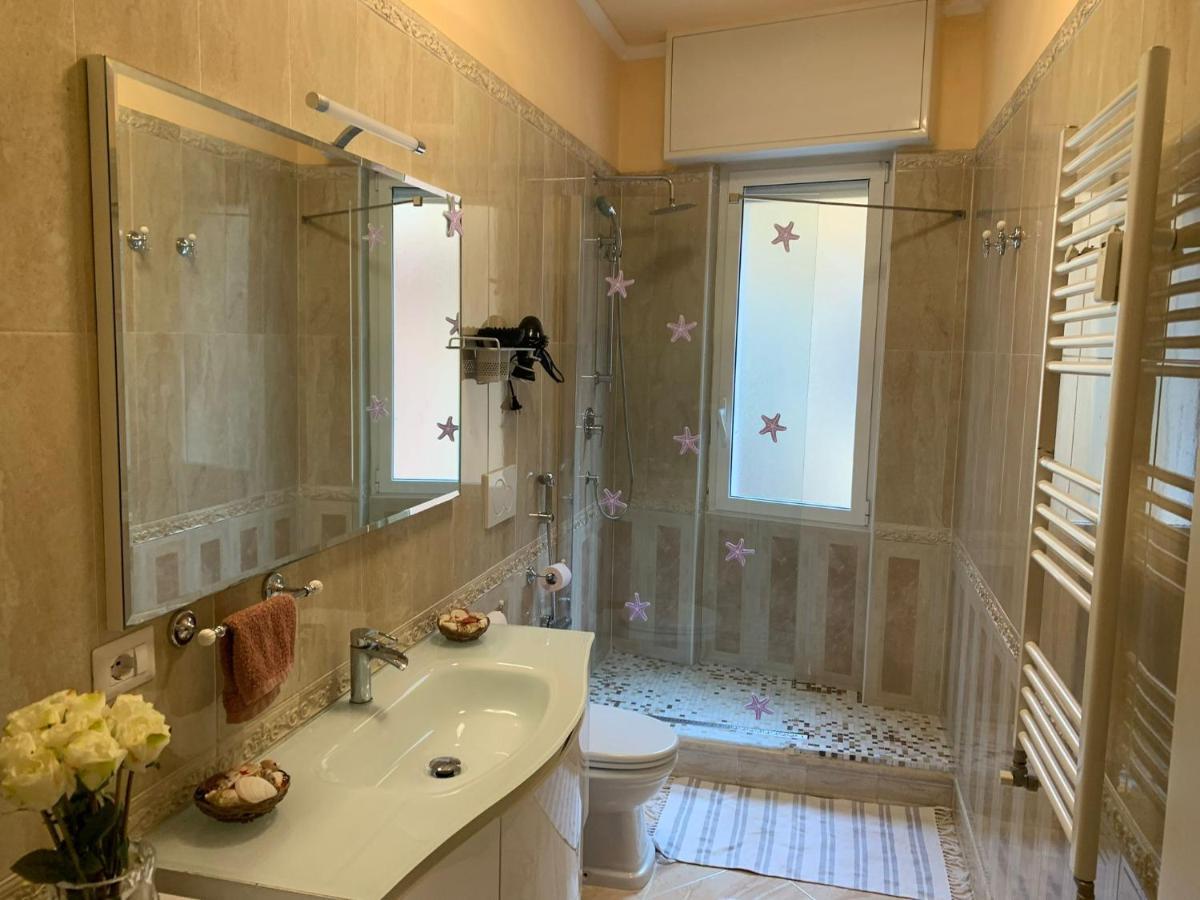 Azzurra Holiday Home - 850 M Al Mare - 75 Mq - Balconata Vivibile - Wi-Fi - Pay Tv Gratis - Posteggio Auto Condominiale Non Assegnato Rapallo Exteriör bild